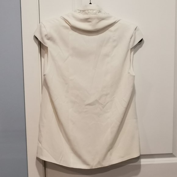 Elliatt Cape Blazer from Nasty Gal EUC - Picture 11 of 12